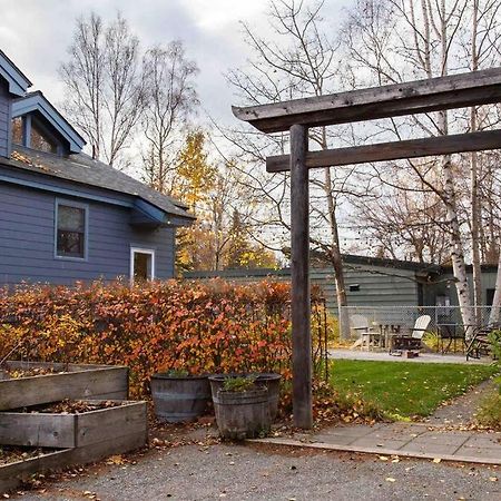 Апартаменты Fireweed Gardens In Roger'S Park Анкоридж Экстерьер фото